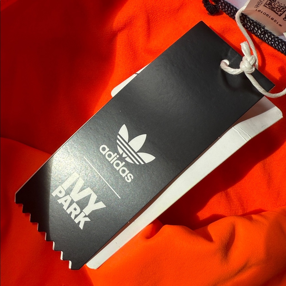 Adidas x Ivy Park Rash Guard Top & Bikini‎ Bottom - Picture 11 of 17